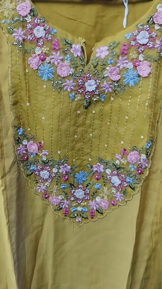 Hand Embroidered Kurti Set